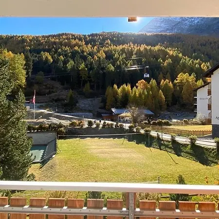 Luxury Romaine 1st Floor *