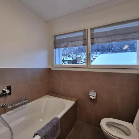 Luxury Romaine 1st Floor דירה